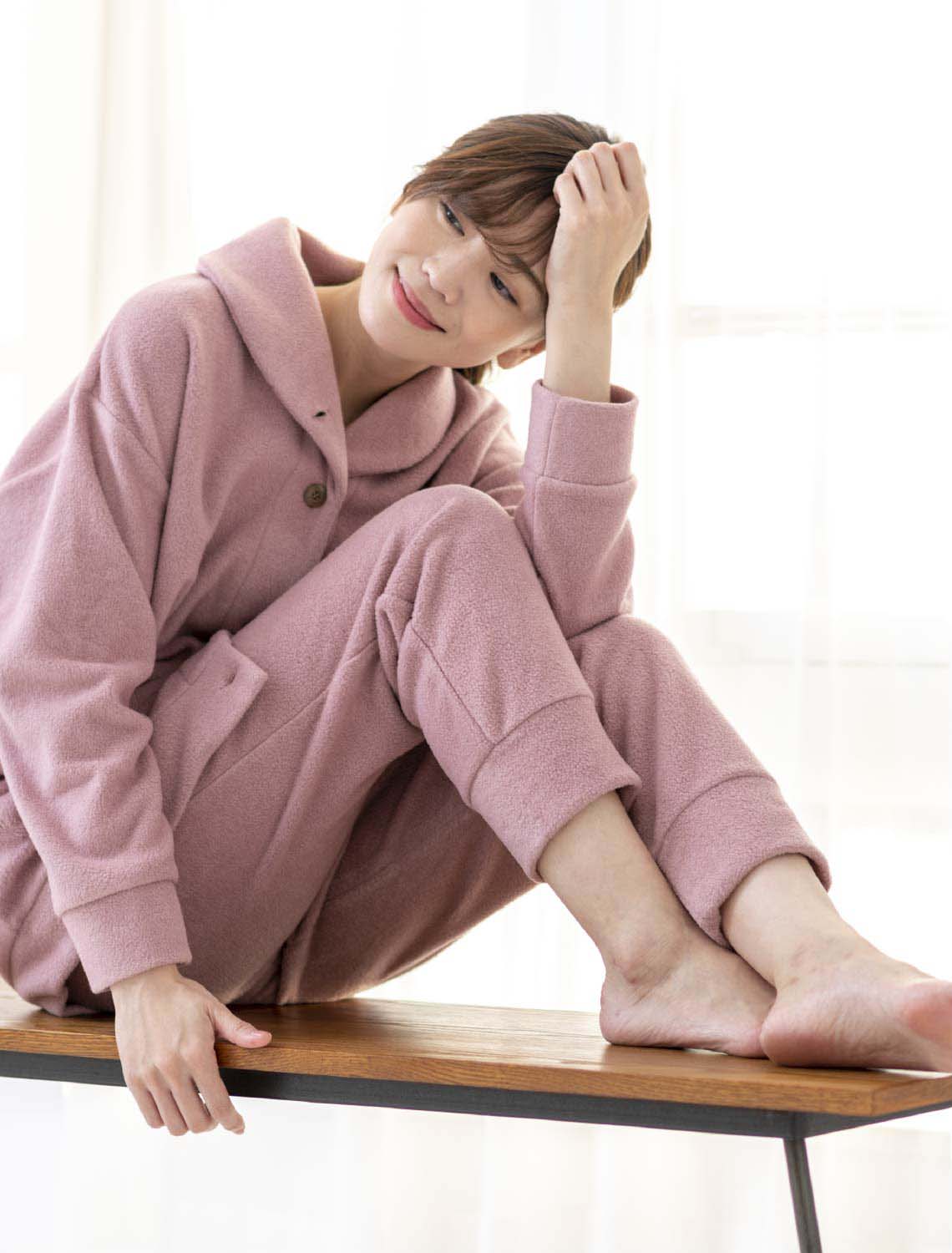 サンローラン　シルク　パジャマ　荒川 サンローラン シルク パジャマ 荒川